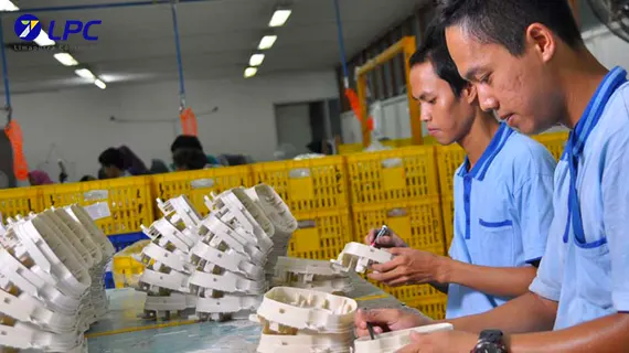 jasa cetak injeksi plastik di Pabrik LPC